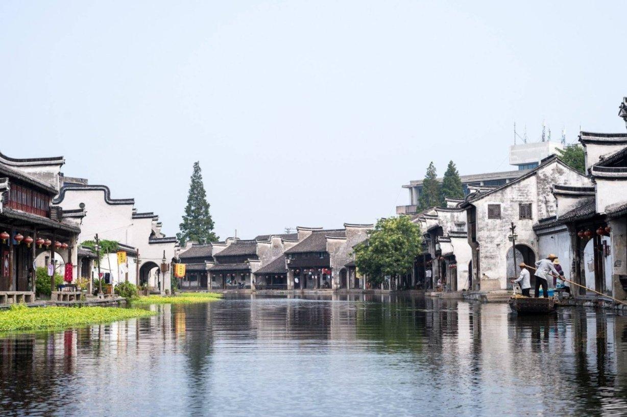 大咖深度对话“保险+康养”热门赛道，多维解析机遇与难点！